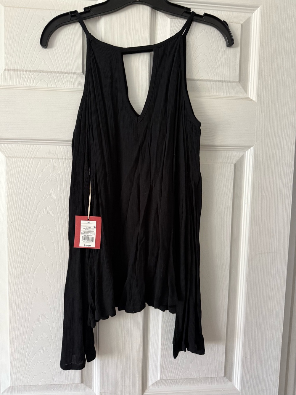 NWT Black Sleeveless Flowy Tank Top